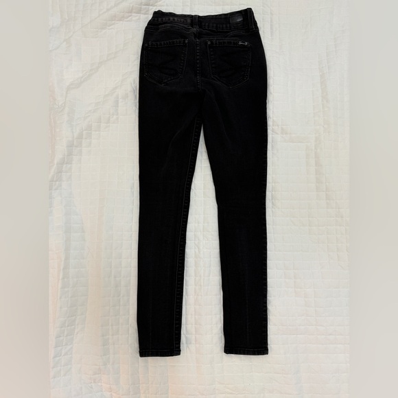 Flattering Seven7 Skinny Jeans – comfy stretch, perfect fit! - Picture 5 of 6